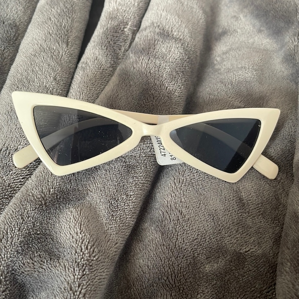 Free People Cat Eye Triangle Sunglasses - Picture 2 of 7